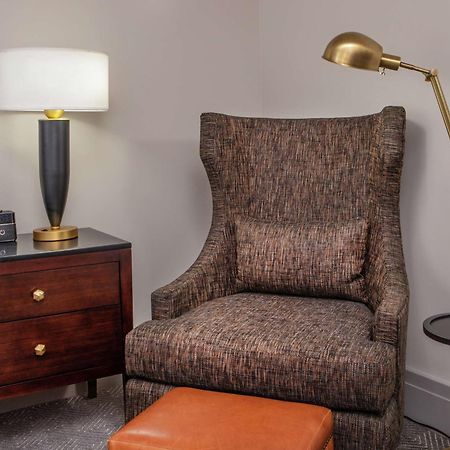 The Virginian Lynchburg, Curio Collection By Hilton Hotell Eksteriør bilde