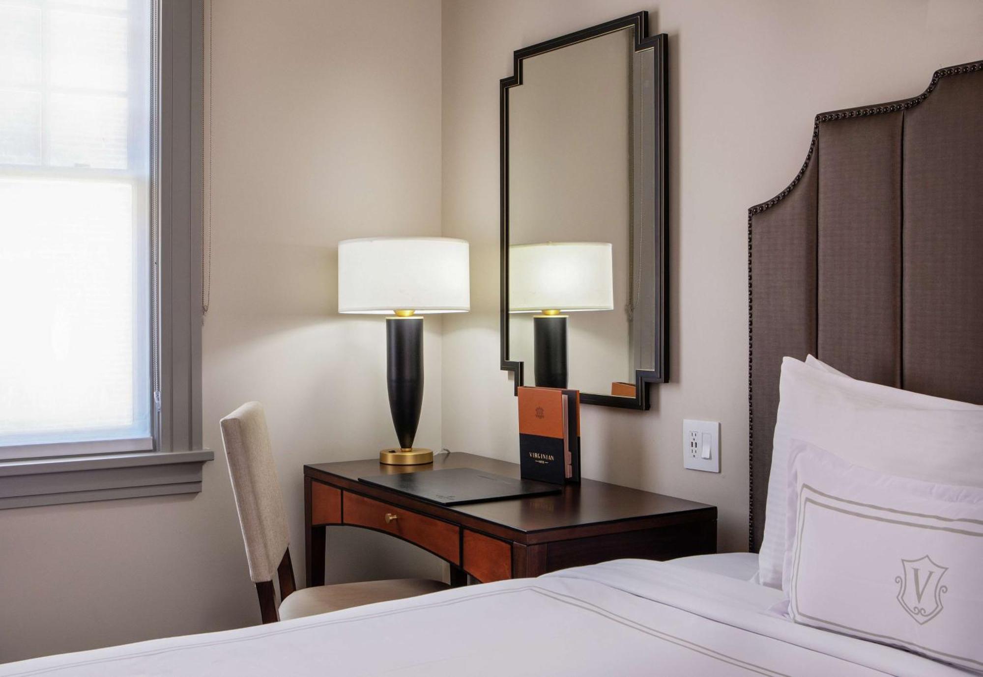 The Virginian Lynchburg, Curio Collection By Hilton Hotell Eksteriør bilde