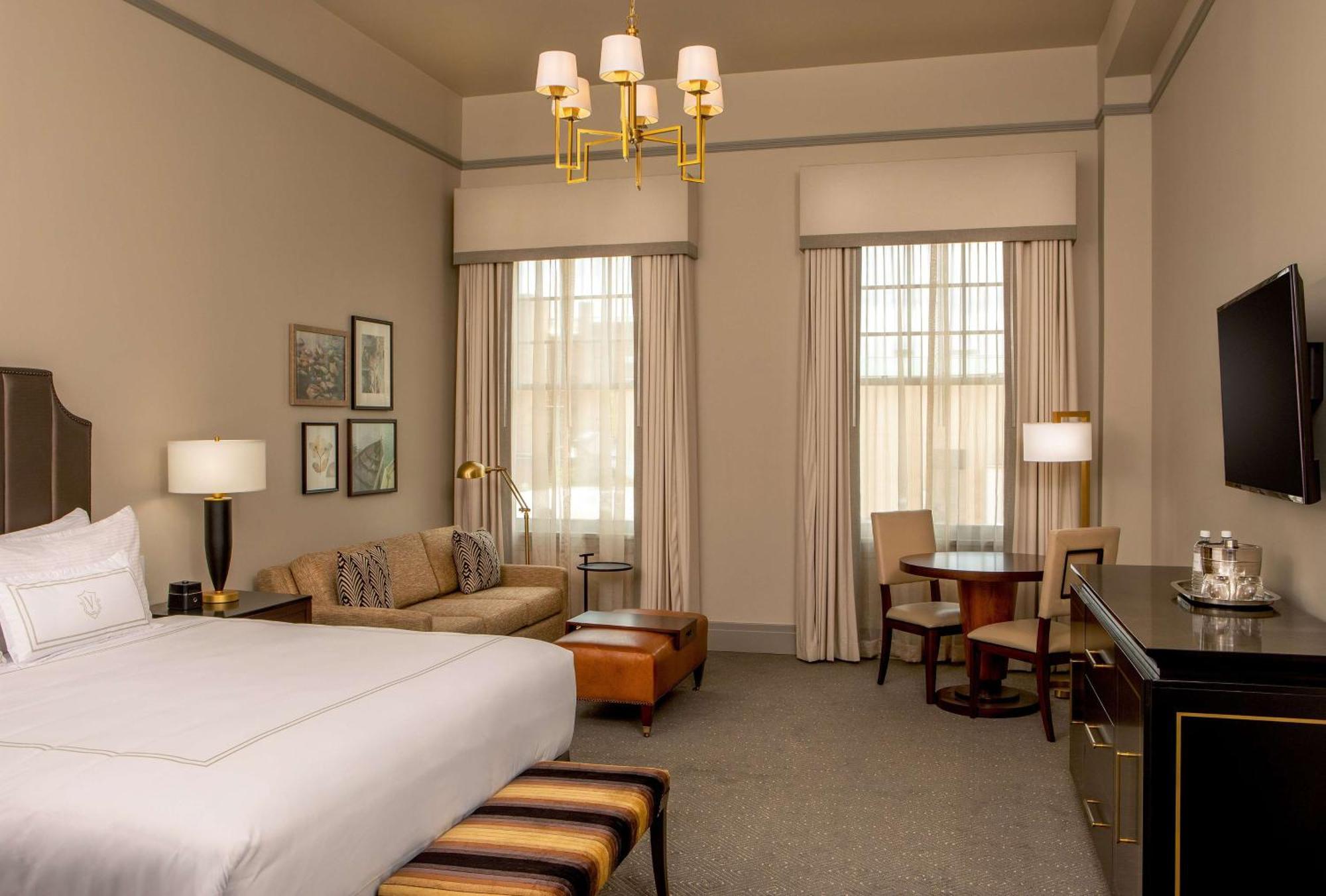 The Virginian Lynchburg, Curio Collection By Hilton Hotell Eksteriør bilde